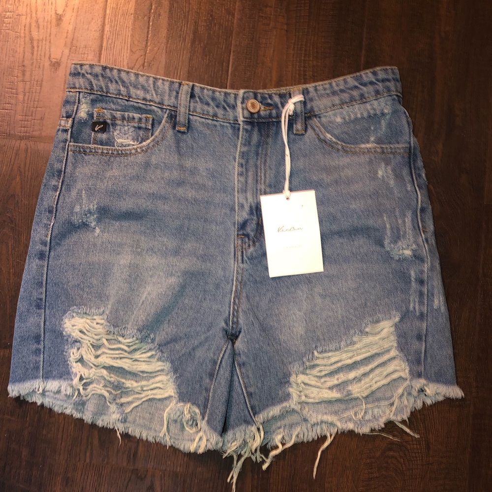 NWT cut off shorts